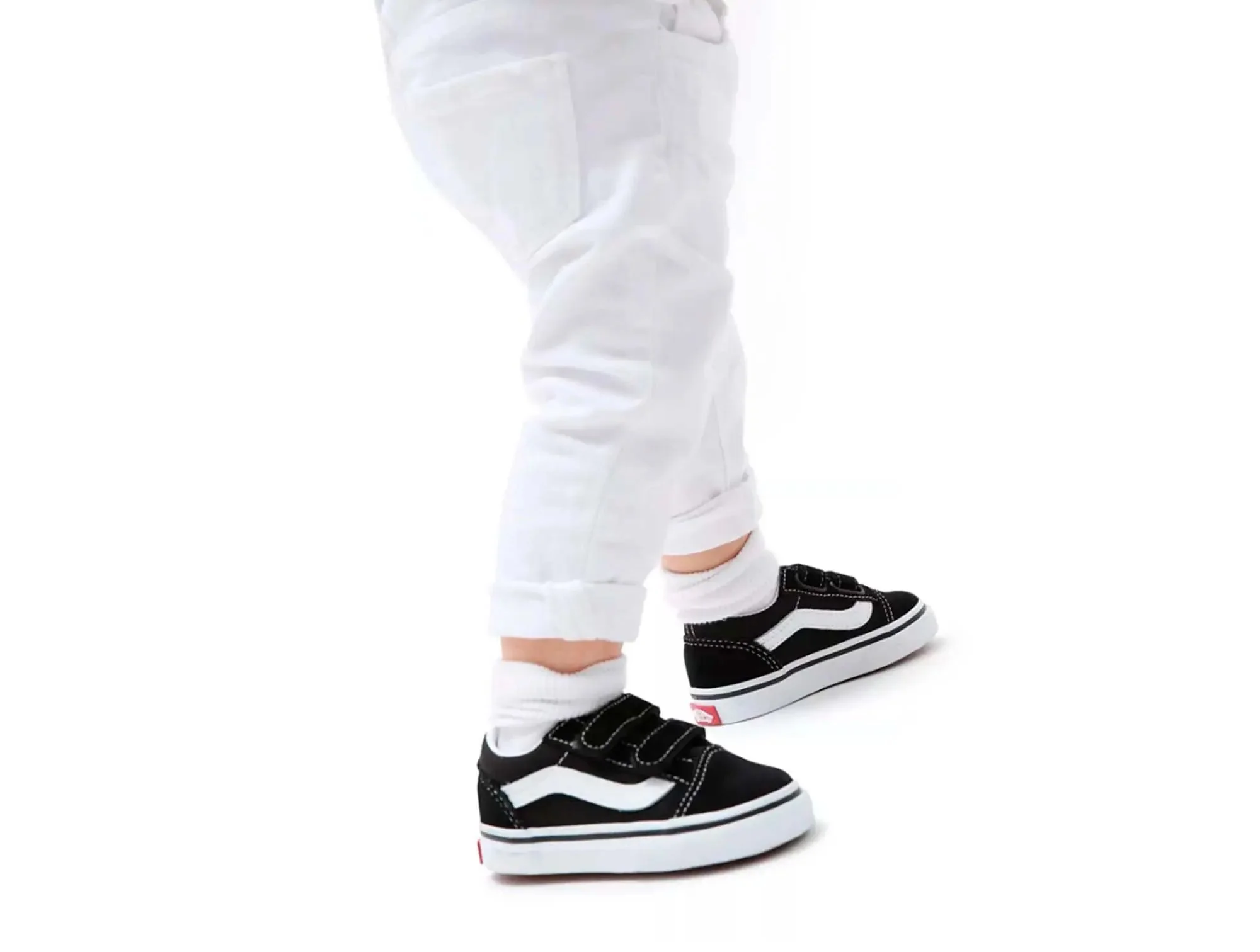Zapatilla Vans Old Skool V Infantil Negro - Image 6