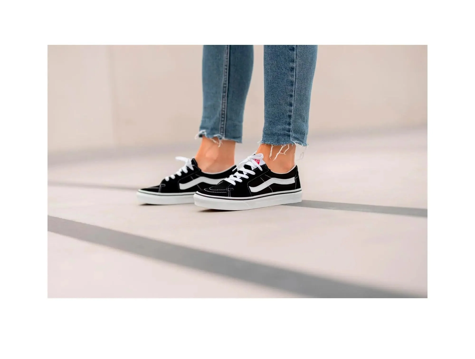 Zapatilla Vans Sk8-Low Unisex Negro - Image 5